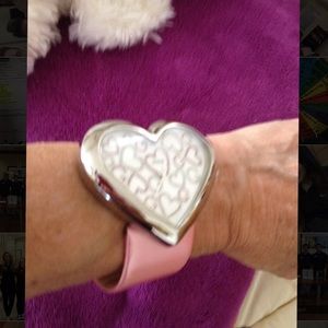 🧐 GUESS WATCH! 🧐 HEART SHAPED! ❤️